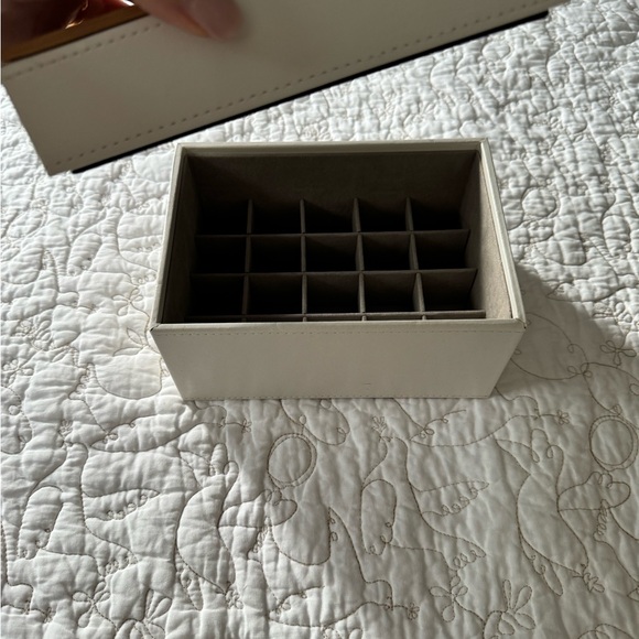 Doterra Essential oils storage Box - Picture 2 of 6